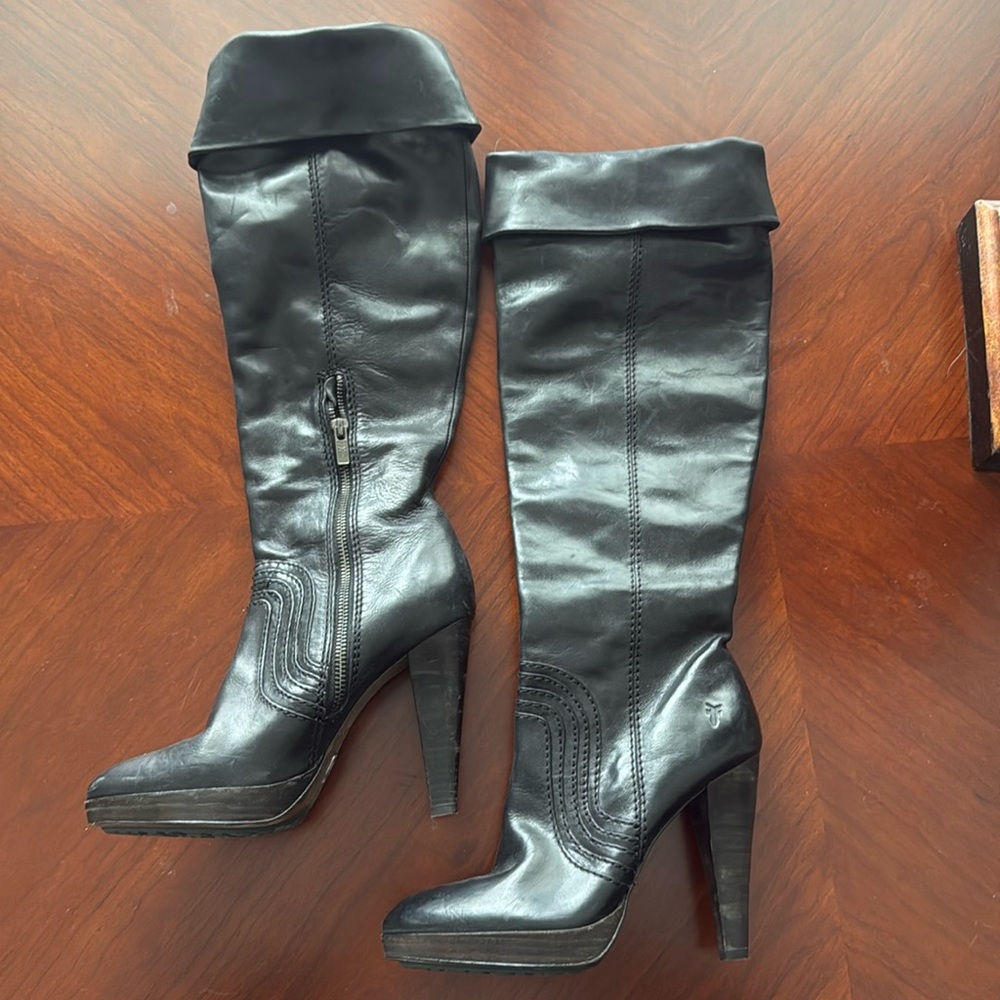 Frye Harlow Size 6 1/2 Over the Knee
